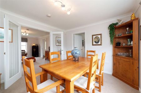 5 bedroom detached house to rent - Photo 5