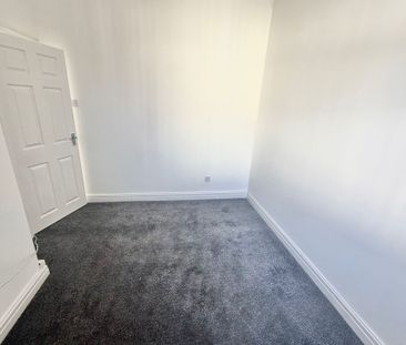 3 bed end of terrace house to rent in Alpha Street, Liverpool, L21 - Photo 2
