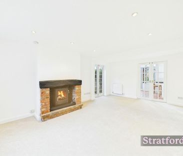 4 bedroom detached house to rent - Photo 2