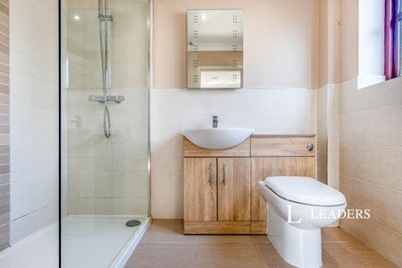 3 bedroom bungalow to rent Old Road, Whittington, WR5 - Photo 3