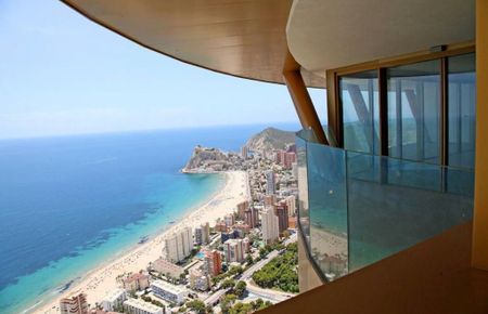 2 room luxury Flat for rent in Benidorm, Spain - Photo 5