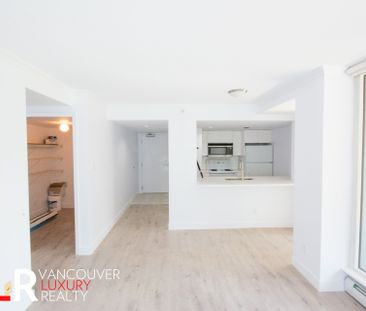 Condo in Downtown Vancouver, BC - Photo 2