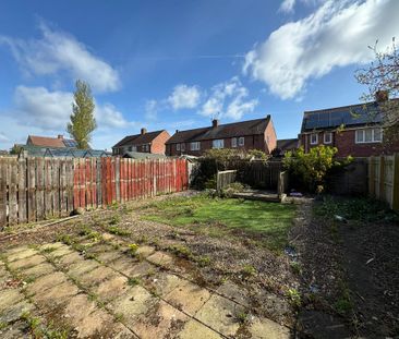 3 bedroom semi-detached house to rent - Photo 5