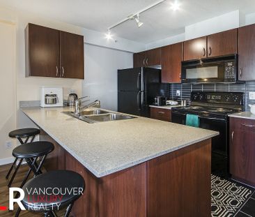 Condo in Downtown Vancouver, BC - Photo 5