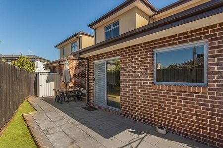 2/7 Willow Court, Bellfield VIC 3081 - Photo 5