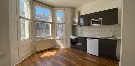 Studio Flat, Seafield Road, BN3 - Photo 2