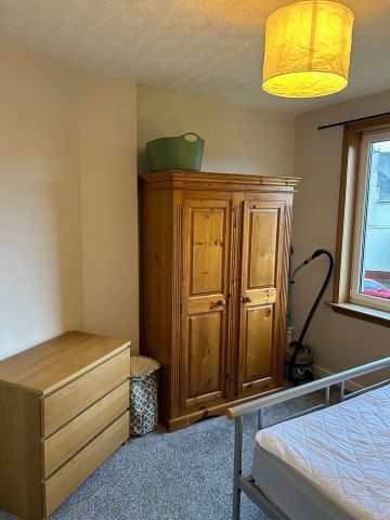 2 Bed Flat, Whitson Road, EH11 - Photo 3