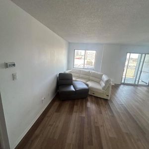 1 CH - 1 SDB - Côte Saint-Luc - $1,645 /mo - Photo 2