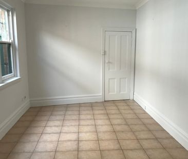 Spacious 2 Bedroom | Heart of Gladesville - Photo 1