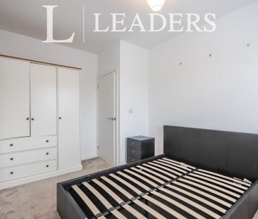 3 bedroom terraced house to rent - Photo 6