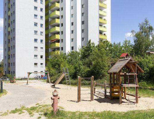 Weitblick: Helle 3 Zimmerwohnung mit Balkon - Photo 1