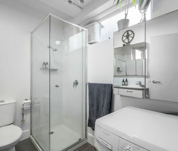 One-Bedroom Gem in Boutique Block - Photo 4