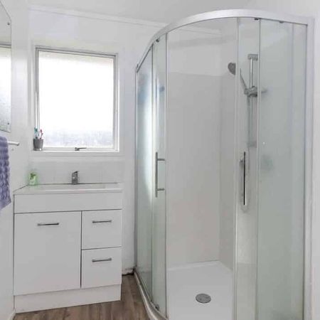 Three Bedroom in Dinsdale - Photo 3