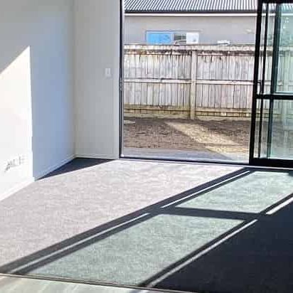 Modern 2 bed/1.5 bath in the heart of Carterton - Photo 1