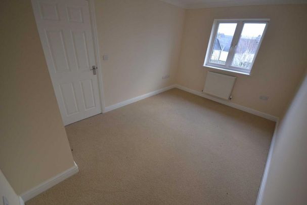 3 bedroom end of terrace house to rent - Photo 1