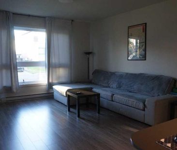 CONDO 2 chambres À LOUER – DISPONIBLE À PARTIR DU 10 OCTOBRE - Photo 3
