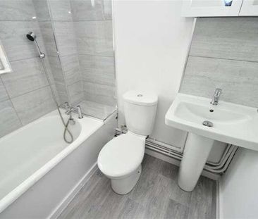 Bedroom Terraced Cottage In Godalming, GU7 - Photo 6
