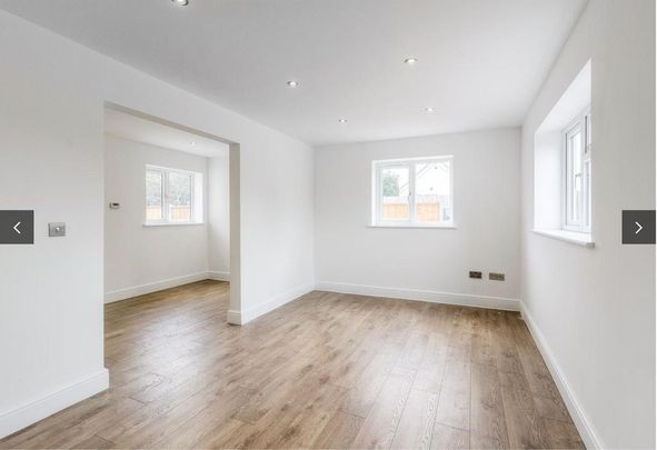 3 bedroom end of terrace house to rent - Photo 1