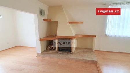Pronájem rodinného domu 270 m², Na Výsluní, Zlín - Photo 2