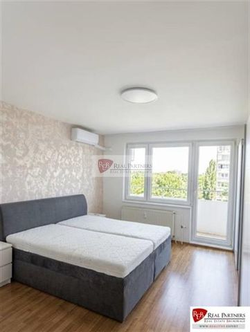REB.SK Prenájom 3-izbového bytu na začiatku Petržalky BA V - Fotografia 2