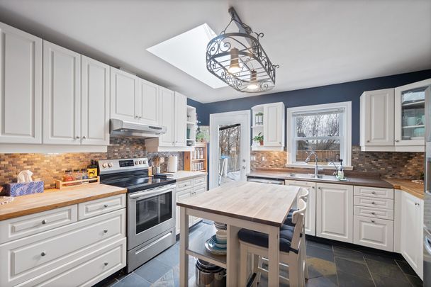 For Lease - 2399 Glenwood School Drive, Burlington, Ontario - Photo 1