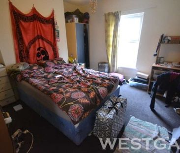 4 Bed - Addington Road, Reading - Photo 3