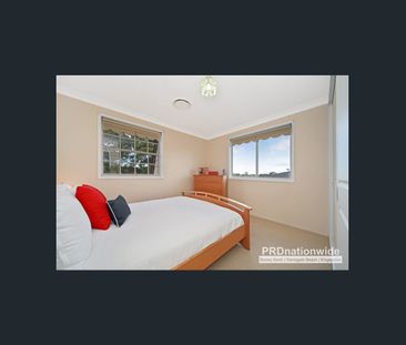 PERFECTLY POSITIONED SPACIOUS 4 BEDROOM FAMILY HOME - Photo 3