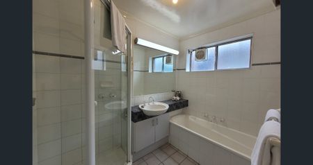 5/1794 Dandenong Road, Clayton VIC 3168 - House For Rent | Domain - Photo 5