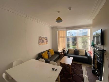 6 bedroom private hall to rent - Photo 2