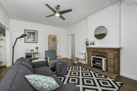 Spacious unit, close to popular Beaumont Street cafe/retail strip. - Photo 2