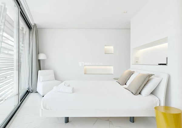 5042 Luxury 2 bedroom apartment rental Las Boas de Ibiza.