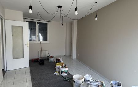 Location Appartement P4 En centre-ville rénové(e) Thiers - Photo 3