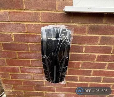 3 bedroom end of terrace house to rent - Photo 4