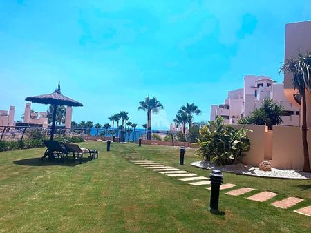 Luxury Flat for rent in Estepona, Spain - Photo 5