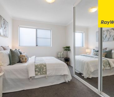 Easy-Care Unit, Primely Located! - Photo 6