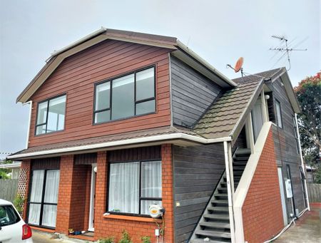 Sitting Pretty in Central Miramar - Photo 2