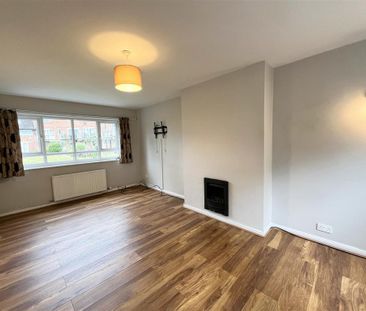 2 bedroom mews to rent - Photo 1
