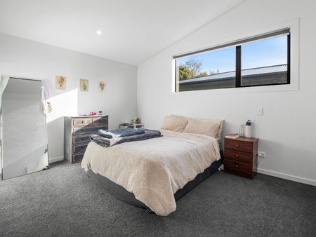 Four Bedroom Home - Photo 5