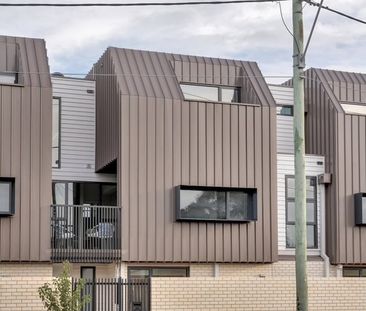 637 Bell Street, Pascoe Vale South VIC 3044 - Photo 2