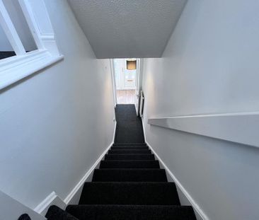 3 bedroom end of terrace house to rent - Photo 1