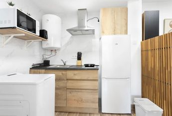 Calle Rosa, Getafe, Community of Madrid 28903