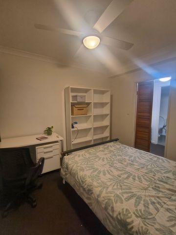 8/300 Sir Fred Schonell Drive, St Lucia, QLD 4067 - Photo 3