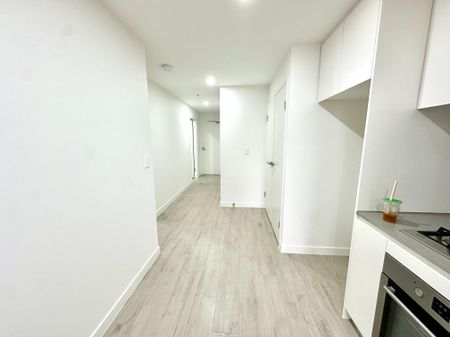 Brand New One-Bedroom + Big Study room!! - Photo 2