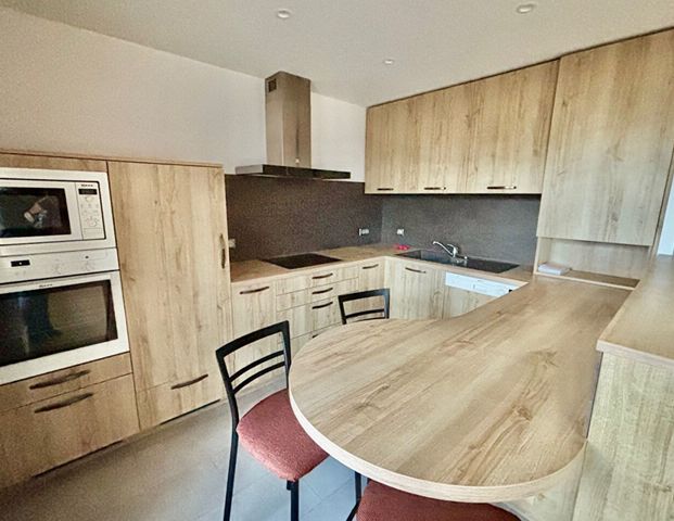 Appartement 3 pièce(s) Place des Palmiers - Photo 1