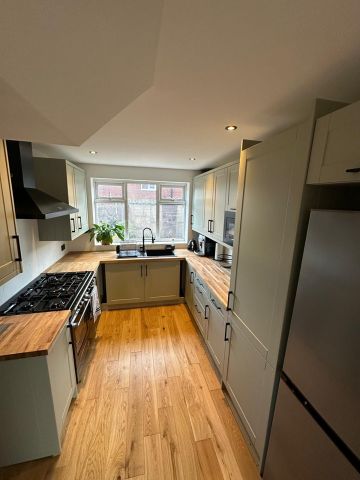 Room in a Shared House, Churchfield Road, M6 - Photo 4