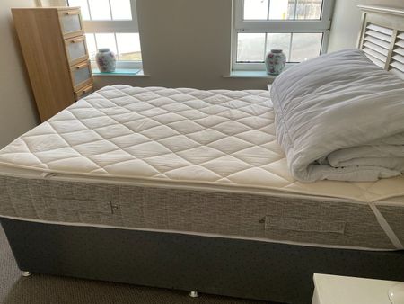 1 Bed Flat, The Octagon, BN2 - Photo 2