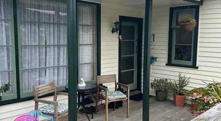 Sunny 3 Bdrm House close to Tawa College - Photo 5