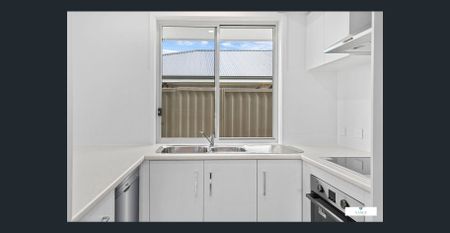 Exquisite Home for Rent in Ideal Location - Photo 3