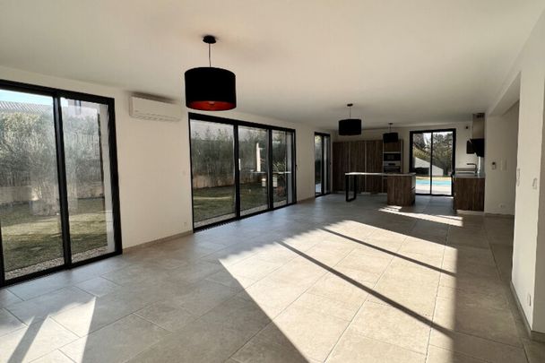 EGUILLES - Villa récente de 175m² avec piscine - Photo 1