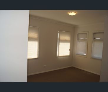 3/3 Gardenia Grove, Norlane, Vic 3214 - Photo 1